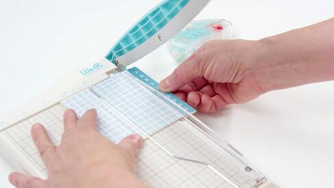 نحن نناقش حارس مرمى الذاكرة Mini Guillotine Paper-الأزرق ، قاطع الورق المدمج ، شبكة 1/4 بوصة للقطع الدقيق ، وخفض ما يصل إلى 3 أوراق ، مثالية لصنع البطاقات ، والمجلات ، ومشاريع الحرف الصغيرة in Kuwait
