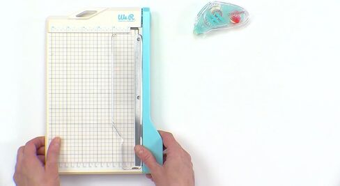 نحن نناقش حارس مرمى الذاكرة Mini Guillotine Paper-الأزرق ، قاطع الورق المدمج ، شبكة 1/4 بوصة للقطع الدقيق ، وخفض ما يصل إلى 3 أوراق ، مثالية لصنع البطاقات ، والمجلات ، ومشاريع الحرف الصغيرة in Kuwait