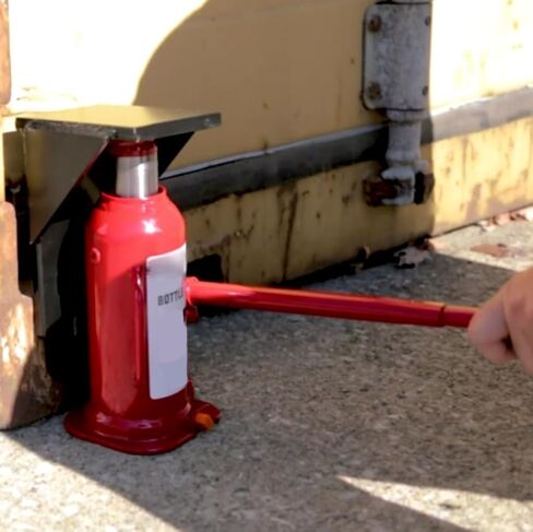 عروة رافعة حاوية الشحن - مرفق تسوية جاك لمستوى حاوية التخزين (أسود) in Kuwait