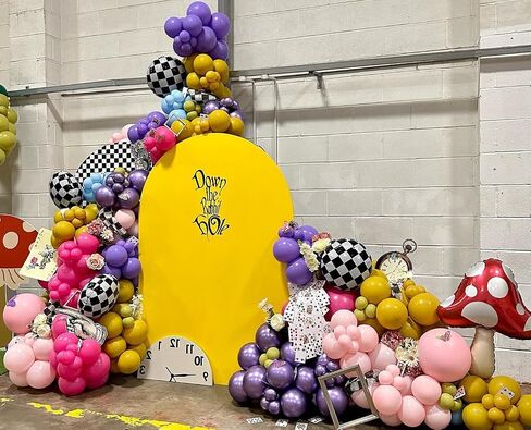 Alice in Wonderland Balloon Garland Arch Kit ، 163pc البالونات الأرجواني الوردي قوس قزح مع البالونات الشطرنج لحفل الشاي الربيعي OneDerland عيد ميلاد ديكورات حفلة استحمام الطفل in Kuwait