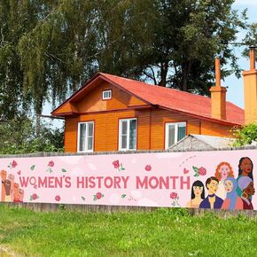 Women's History Month Banner, 118.11x19.69in Waterproof Polyester Cloth Women's History Month Sign Decorations Women's History Month Backdrop Garland Ideal Decor for Garden House Fence