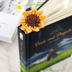 Crochet Bookmarks for Women Girls Kids Knitted Daisy Book Mark for Book Lovers Coworker Bookish Birthday Graduation Gift for Her Him Unique Page Bookmark for Readers Christmas Easter Gifts
