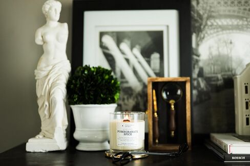 Peripeti Home Pomegranate Spice Candle ، Worden Wick-8.5 أوقية شمع الصويا الطبيعية لتنشيط العطرية ، حرق طويل الأمد in Saudi Arabia