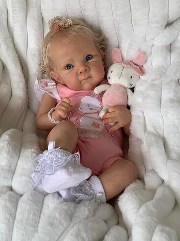 Lifelike Reborn Baby Dolls - 18 Inch Realistic Newborn Baby Dolls with Weighted Soft Cloth Body Real Life Baby Dolls with Blonde Hair Birthday Gift for Kids Age 3+ in Saudi Arabia