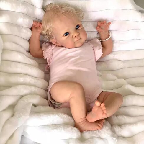 Lifelike Reborn Baby Dolls - 18 Inch Realistic Newborn Baby Dolls with Weighted Soft Cloth Body Real Life Baby Dolls with Blonde Hair Birthday Gift for Kids Age 3+ in Saudi Arabia