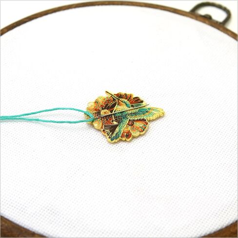 مجموعة Awesome Pattern Studio Needle Minder Set - Mandala Hummingbird Needle Needle Minder + 2 Needle Threaders. دبوس المينا للغرزة المتقاطعة والتطريز والحرف in Kuwait