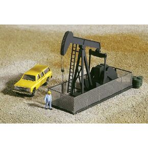 Walthers Cornerstone N Scale Model Walking Beam/Horse Head Oil Pump Kit, 2-3/4 x 1 x 1-13/16" 6.8 x 2.5 x 4.5cm (933-3248)