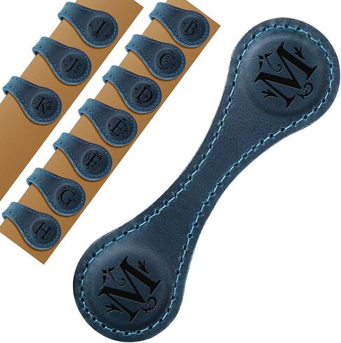 XANGNIER الإشارات المرجعية الجلدية المغناطيسية مع علامات كتاب مخصصة أولية، 26 حرفًا، مشبك مغناطيسي للإشارة المرجعية هدية لمحبي الكتب القراء الرجال النساء المعلمين الطلاب، ملحقات قراءة رائعة (M) in Kuwait