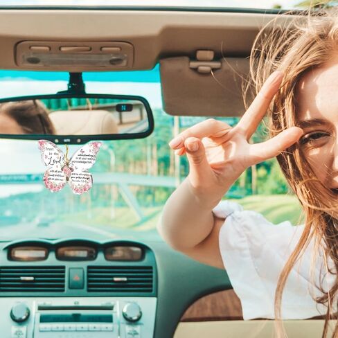 علامة اقتباس ملهمة ديكور زينة عيد الميلاد - اقتباس التخرج خلفك، كل لوحة ذكرياتك - هدايا عيد الميلاد للنساء - تذكار علامة أكريليك على شكل فراشة in Kuwait