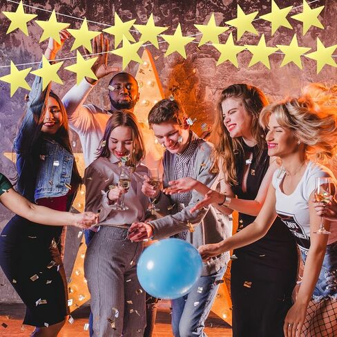 قصاصات ذهبية على شكل نجمة 24 قطعة من الورق اللامع المطبوع المزدوج على شكل نجوم قصاصات زينة للوحة الإعلانات لوازم حفلات الزفاف (ذهبي) (11 بوصة) in Kuwait