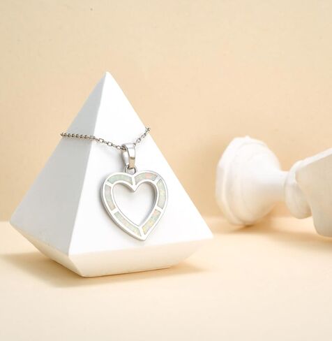 Heart Pendant Necklace for Women - Silver Fashion Jewelry in Saudi Arabia