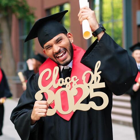 Paintable Graduation Classic of 2025 Ornament Wood Sign, Unfinished Crafts Graduate 2025 Wreath to Paint, Wooden Cutouts DIY Graduation Photo Booth Props Class of 2025 Party Decoration (Graduation in Kuwait