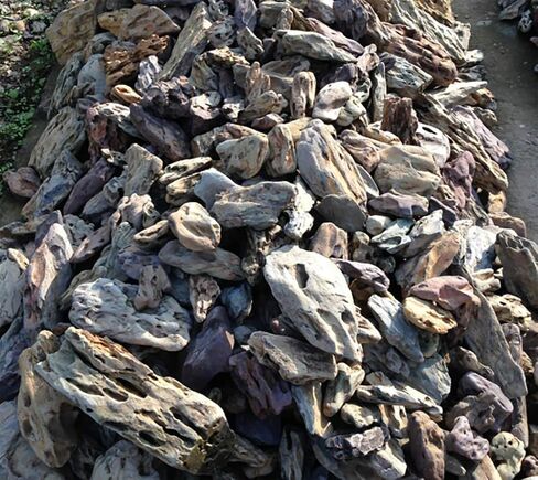 Natural Stone Aquarium Decoration 4.4 lb Dragon Stone Rock Mixed Sizes for Micro Landscape Fish Tank Decor in Saudi Arabia
