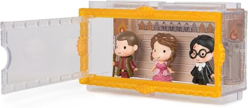 Wizarding World Harry Potter ، Micro Magical Moments Year 4 Figure مع Harry و Hermione و Viktor Krum & Display Case و Kids Toys للأعمار 6 وما فوق in Kuwait