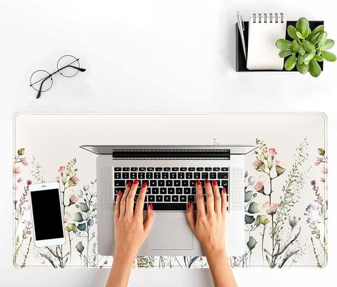 Floral Desk Mat Beige Boho Desk Pad, Large Extend Mouse Pad XXL, Cute Minimalist Flowers Keyboard Mat, Esthetics Desktop Mat Laptop Wireless Mouse Mat for Desk, Gift for Women 31.5"x15.75" in Saudi Arabia
