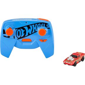 Hot Wheels RC Toy Car, Remote-Control Rodger Dodger in 1:64 Scale, Works On- & Off-Track