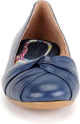 Born Women's, Lilly Flat in Kuwait