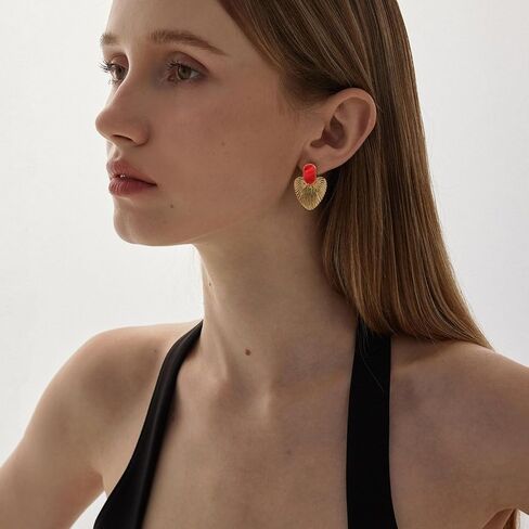 CW 24K gold-plated heart dangle earrings, exquisite and simple black gold love earrings, suitable for all women and all occasions. in Saudi Arabia