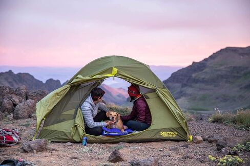 Ruffwear, Highlands Dog Sleeping Bag, Water-Resistant Portable Dog Bed for Outdoor Use, Huckleberry Blue, Large in Saudi Arabia