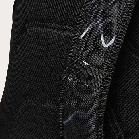 Oakley Primer Recycled Laptop Bag, Blackout, One Size in Saudi Arabia