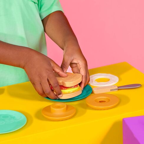B. Toys-Play Oven Set-22 قطعة من عمليات الخبز-تزيين Cupcake تزيين-الأضواء والأصوات-3 سنوات +-Mini Chef-Bake-A-Cake Playset in Kuwait