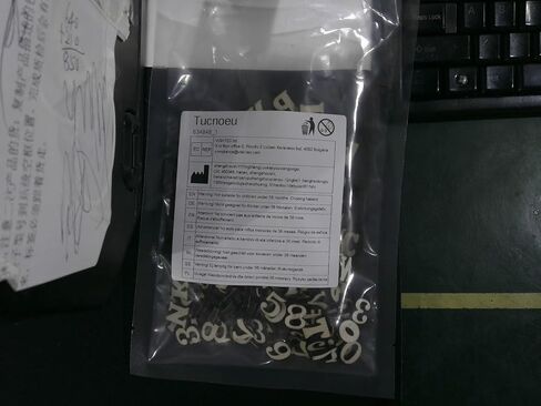 200pcs 0.6 "رسائل خشبية صغيرة وأرقام خشبية حروف فارغة أرقام ساعة خشبية فارغة لفنون الرسم DIY الإملاء الإملائي in Kuwait