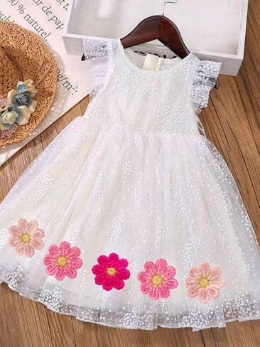 Handmade Crochet Daisy Flower Decoration Sewing Appliques Floral Petal Sew on Patches Ornament for DIY Craft Costume Bag Earrings or Hair Accessory (White) in Kuwait