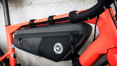 NOMADPAK: حقيبة إطار الدراجة TOURING MAX 2.2L in Kuwait