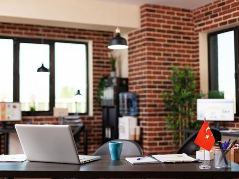 علم طاولة العلم التركي التركي ، علم سطح المكتب التركي الصغيرة التركية ، علم المكتب المصغر ، أعلام العالم الدولي ، احتفال أحداث المهرجان ، ديكور المكتب in Kuwait