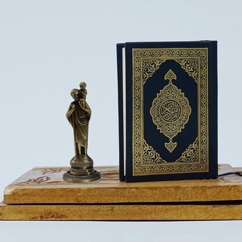 تمثال ديني من سبائك المصغرات الكاثوليكية مصغرة مع ملصق في القاع للتمسك على مذبح كنيسة مكتب السيارات (تمثال سان بينيتو) in Kuwait