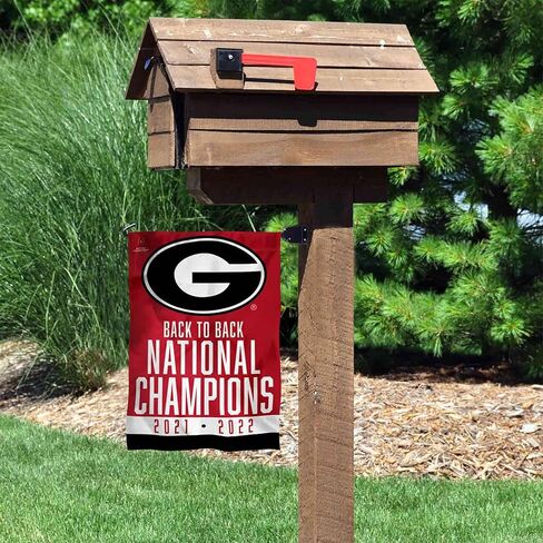 UGA Bulldogs College لكرة القدم 2022 للأبطال الوطنيين علم الحديقة مزدوج الجوانب in Kuwait