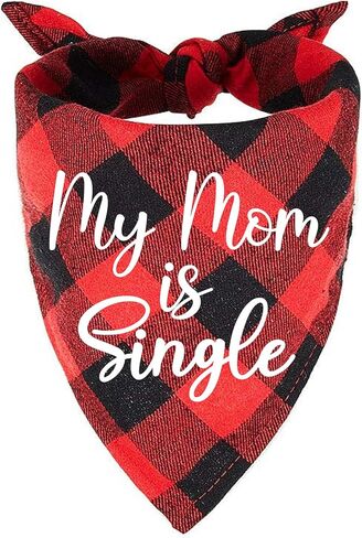 Family Kitchen أمي هي واحدة مضحكة حمراء منقوشة مثلث كلب باندانا، صور الدعامة وشاح الحيوانات الأليفة لصاحب الحيوانات الأليفة عاشق هدية in Kuwait