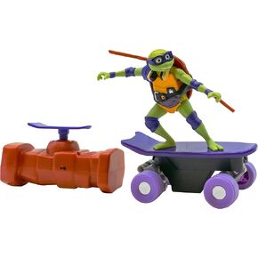 Teenage Mutant Ninja Turtles Michelangelo Half Pipe RC Vehicle Movie Edition Ages 5+ - Skate + Performs Tricks - 2.4GHz RC Controller