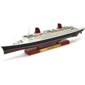 OPO 10 - Transatlantic Liner 1/1250 France - NP03