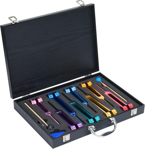 مجموعة شوكة ضبط الشاكرا للشفاء، 7 شقرا+1 شوكة ضبط سولفيجيو مرجحة للأغراض الروحية مع صندوق هدايا خشبي أنيق لليوجا والتأمل (126.22 هرتز، 136.1 هرتز، 141.27 هرتز، 172.06 هرتز، إلخ) in Kuwait