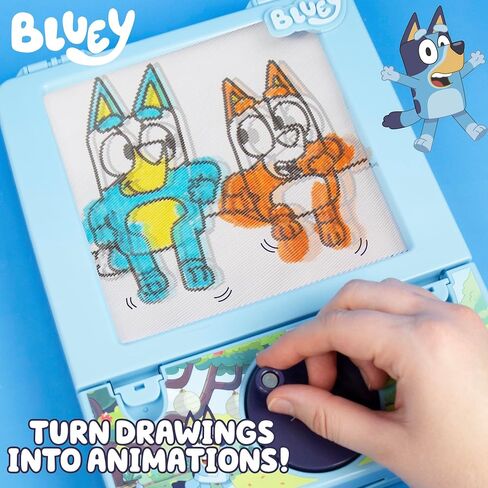 جهاز توصيل للرسوم المتحركة Bluey Motion - اقلب الرسومات إلى Bluey مع 20 إدراج تصميم ، وعلامات التلوين ، ووسادة الرسم in Kuwait