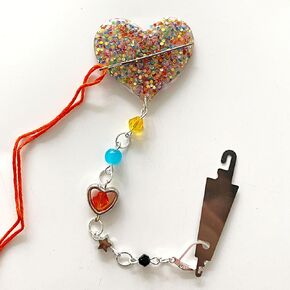 Colorful Heart Needle Minder Magnetic for Cross Stitch, Needle Threader Pendant Decor, Embroidery Needlework Art Craft Tool