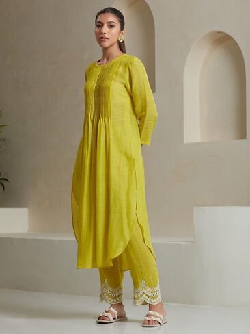 مجموعة كورتا بانت للنساء 3/4 كم ملابس عرقية هندية رقبة دائرية مطبوعة كورتي هندية للفتيات أصفر in Kuwait