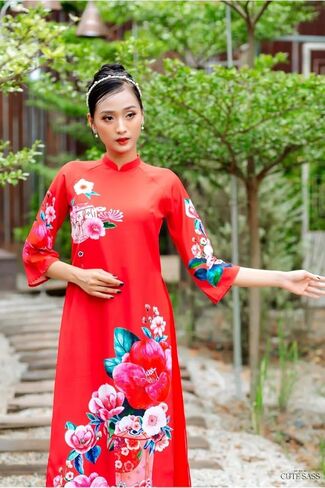 مجموعة المناظر الطبيعية المطبوعة آو داي | الفيتنامية الحديثة المعدة مسبقًا آو داي | المرأة آو داي مع السراويل | السنة القمرية الجديدة in Kuwait