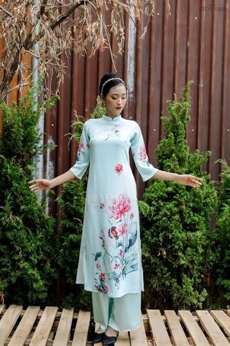 مجموعة المناظر الطبيعية المطبوعة آو داي | الفيتنامية الحديثة المعدة مسبقًا آو داي | المرأة آو داي مع السراويل | السنة القمرية الجديدة in Kuwait