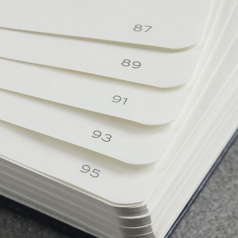 LEUCHTTURM1917 - دفتر ملاحظات ذو غلاف ورقي B6+ - 123 صفحة مرقمة للكتابة واليوميات (منقط، أسود) in Saudi Arabia