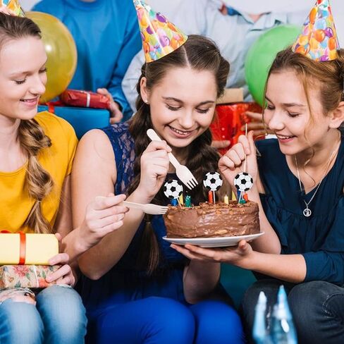 48 PCS Soccer Cupcake Toppers ، Sports Thief Football Cupcake يختار لكرة القدم لعبة لعبة Baby Shower Wedding Cake Cake Decoration in Kuwait