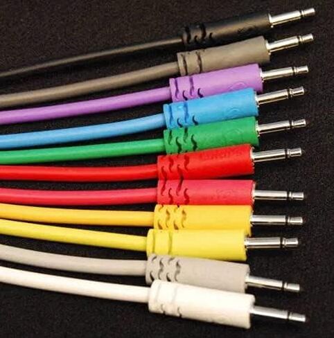 مجموعة كابلات Luigis Modular Supply Spaghetti Eurorack Patch مكونة من 5 كابلات سوداء، 24 60 سم in Saudi Arabia