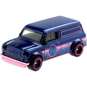 Hot Wheels Pearl and Chrome 67 Austin Mini Van 2/5