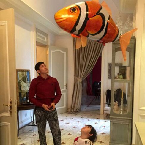 ألعاب القرش الخاصة بالتحكم عن بعد السباحة الأسماك RC لعبة الحيوانات الأشعة تحت الحمراء RC Fly Air Balloons Clown Fish Toy Gifts Party Balloon Balloon Anti-Gravity Rovers and Floats in Midio Air (Blue) in Kuwait