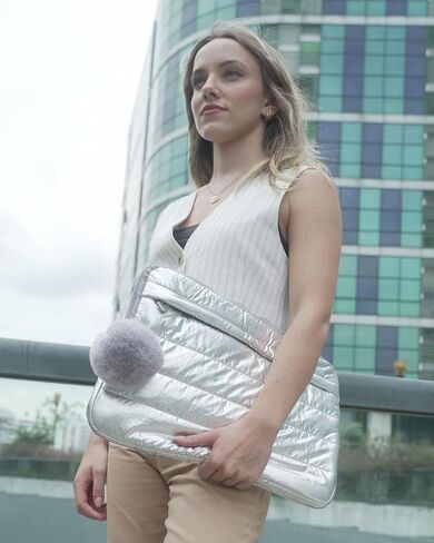 كمبيوتر محمول من سلسلة سحابة في الفضة ستاردست ، 14 و 16 بوصة ، مقاومة للماء وخفيفة الوزن (14 بوصة) in Kuwait