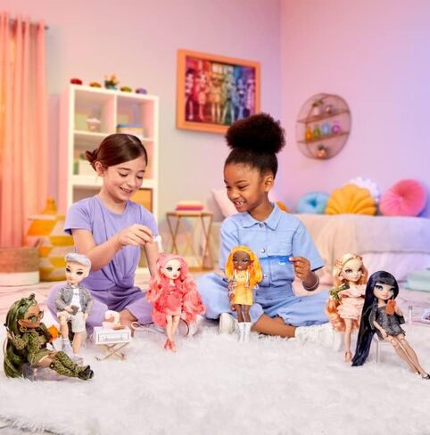 Rainbow High Kim- Denim Blue Fashion Doll. Fashionable Outfit & 10+ Colorful Play Accessories. Great Gift for Kids 4-12 Years Old and Collectors. in Saudi Arabia