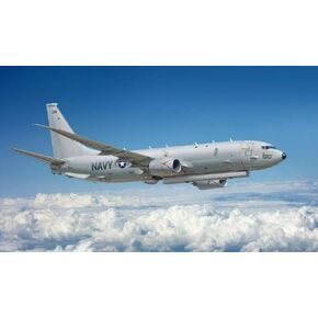 BPK 7223 1/72 Poseidon P-8A whis AN/APS-154 AAS Navy Plastic Model kit