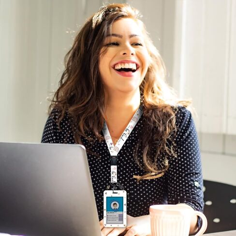 حبال Be Kind لشارات الهوية، بكرة شارة قوس قزح لطيفة شديدة التحمل مع مشبك حلقة تسلق، حامل شارة هوية عصري مع حبل قابل للفصل، هدايا عيد الميلاد لمكتب الممرضات والمعلمات in Kuwait