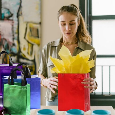 KEYYOOMY 20 Pcs Green Gift Bags with Handles Medium Size- 8x4x10 In Glossy Reusable Gift Bag with Handles- Shiny Holographic Party Favor Bags, Birthday Goodie Bags, Wedding Gift Bag in Saudi Arabia